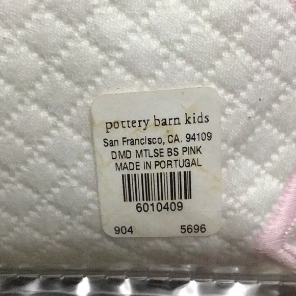 POTTERY Barn Kids diamond matelassé crib bed skirt - Picture 5 of 7